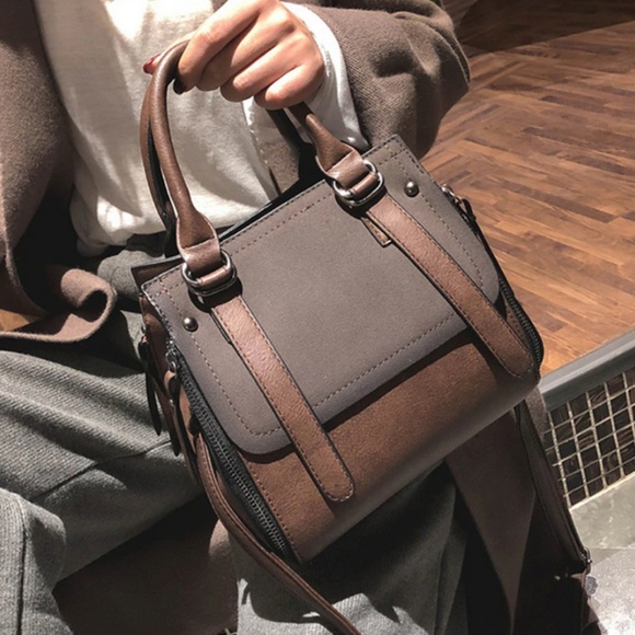 Duke Hudson- Leather Shoulder Bag - Picture 3 of 12